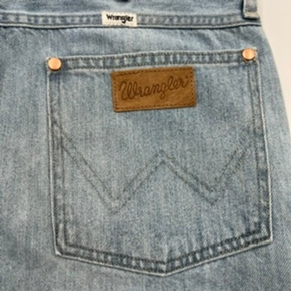 Wrangler Lovestruck High Rise Flare Jeans Light Wash Raw Hem 32/32 WROCK 672 - Picture 1 of 16